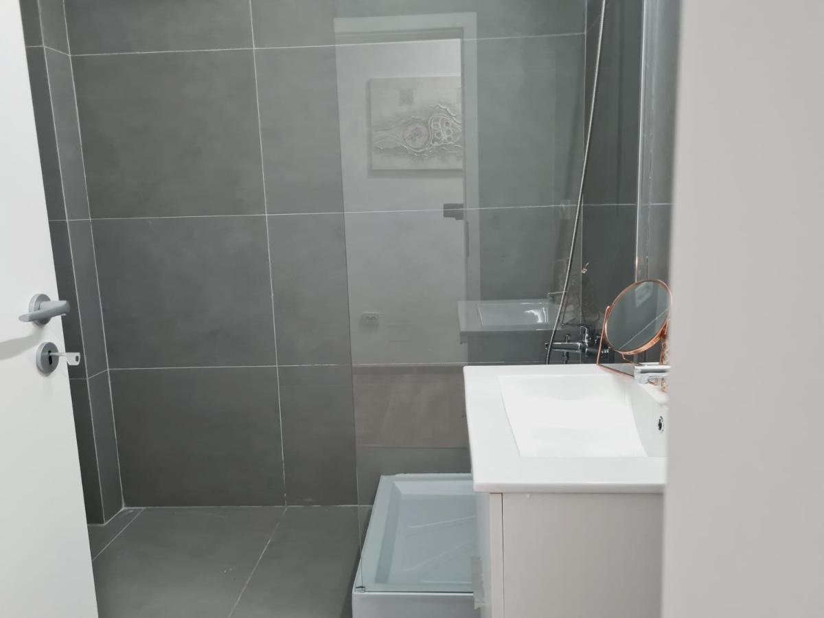 Lovely Ultracentral Apartment With Parking Κλουζ-Ναπόκα Εξωτερικό φωτογραφία