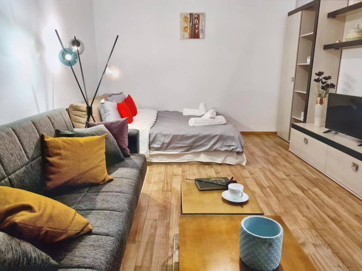 Lovely Ultracentral Apartment With Parking Κλουζ-Ναπόκα Εξωτερικό φωτογραφία