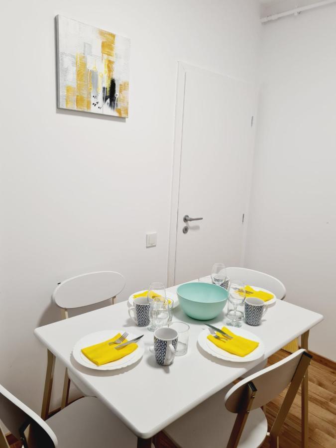 Lovely Ultracentral Apartment With Parking Κλουζ-Ναπόκα Εξωτερικό φωτογραφία